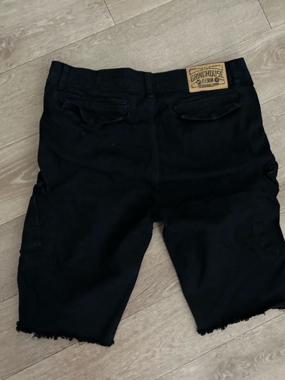 Grindhouse Men Black Frayed Hem Denim Shorts - Picture 3 of 7
